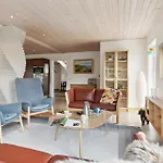 5 Bedroom In 펜션 *