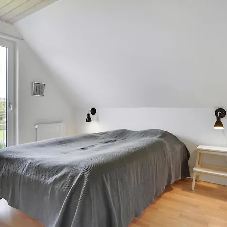 5 Bedroom In