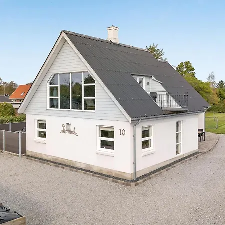Cozy In With Kitchen Holiday home Hadsund