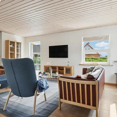 Cozy In With Kitchen Holiday home Hadsund