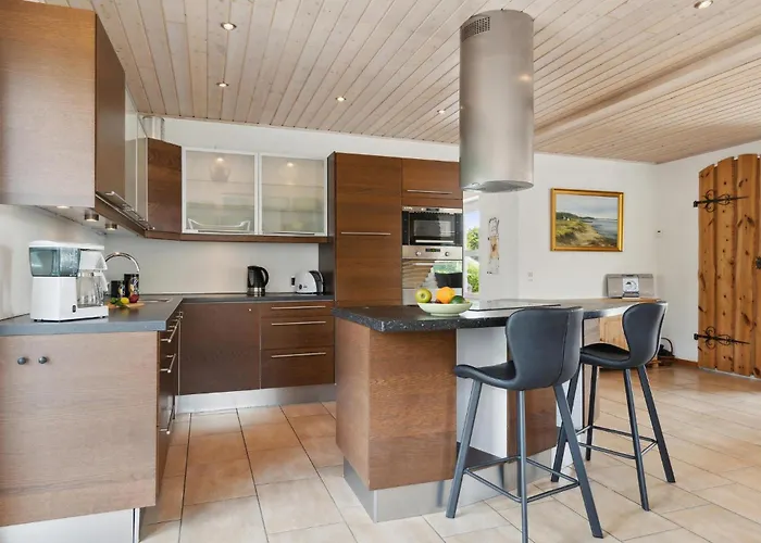 5 Bedroom In